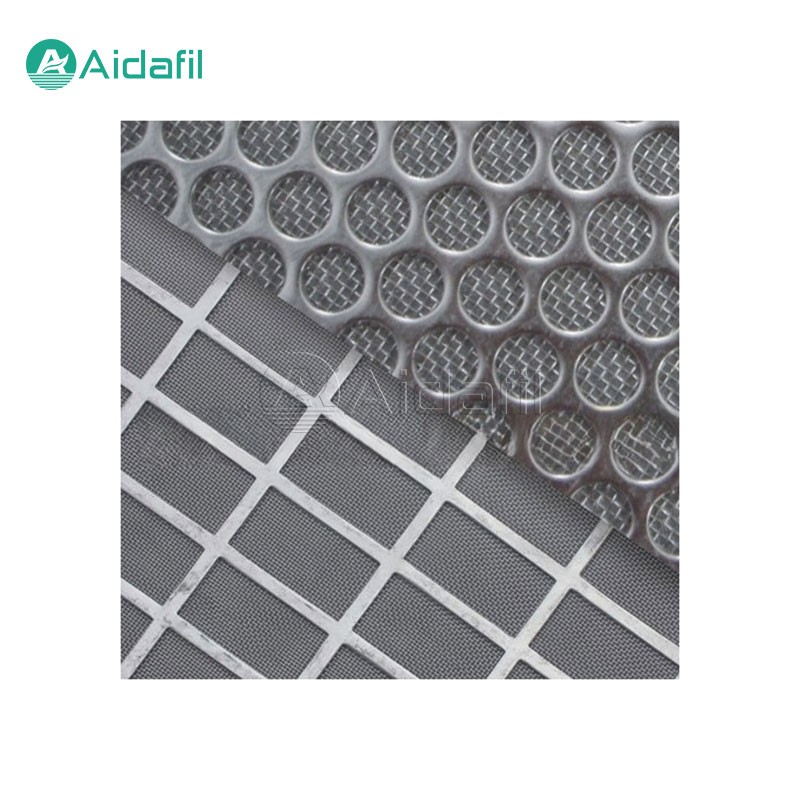 Композитная спеченная проволочная сетка с перфорированным слоем пластины